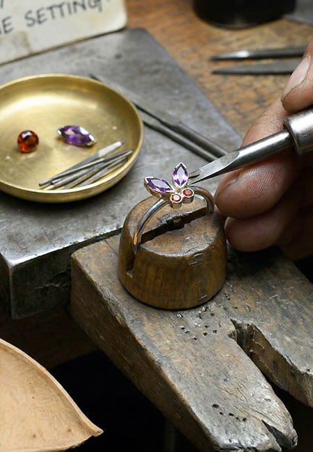 Producing Quick Seasonal Jewelry with DWS Jewellery